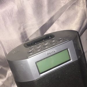 IHOME speaker,radio,and charger